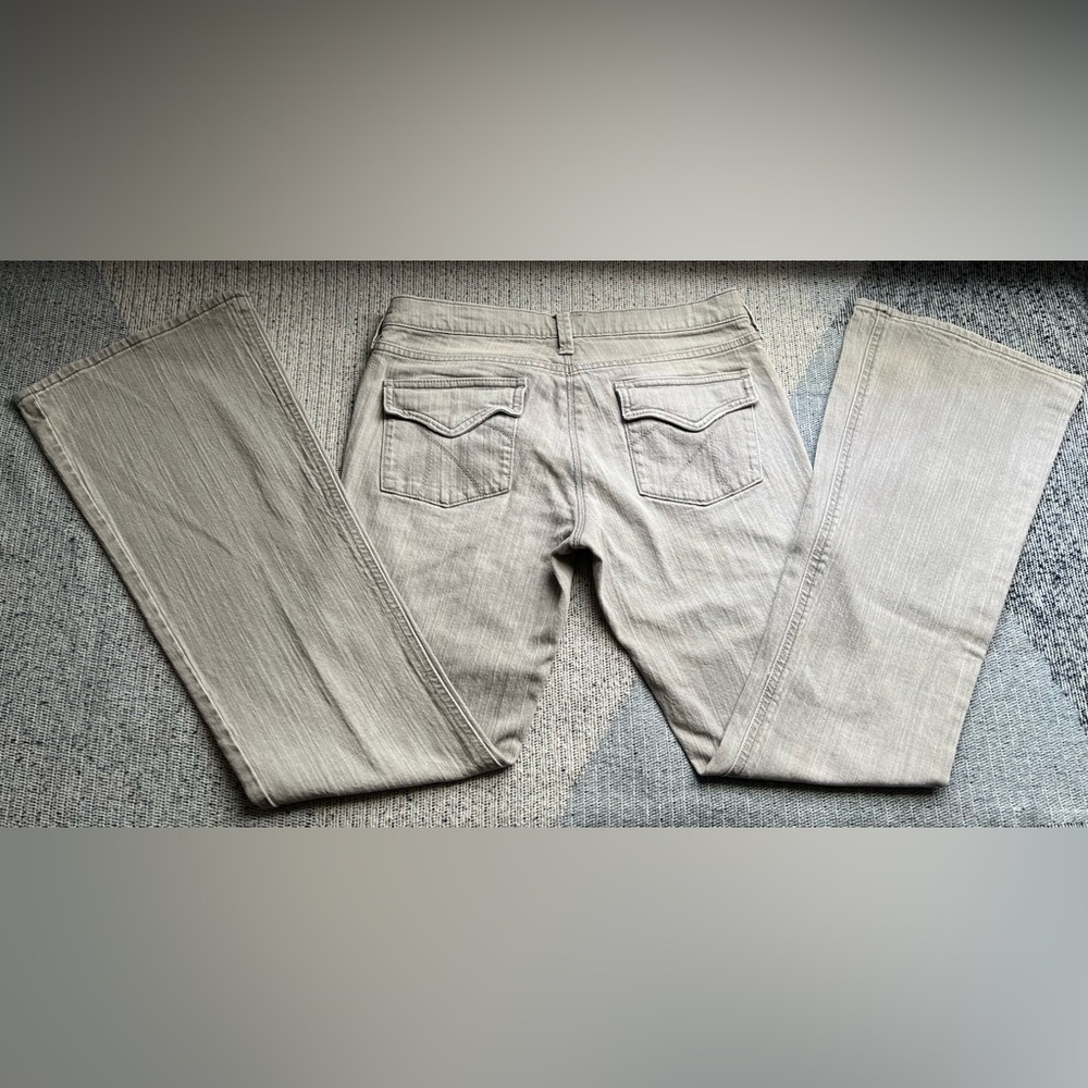 New York & Company Light Gray Jeans, Size 4 - Picture 2 of 4